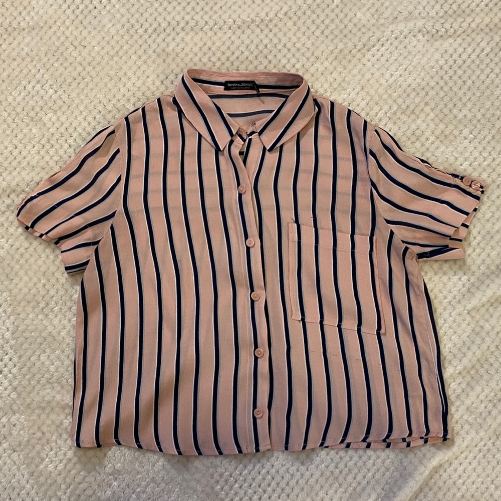 Bershka cropped button down blouse